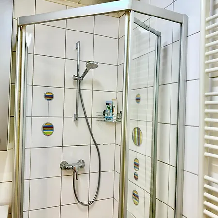 Stylish Near Airport Schwechat