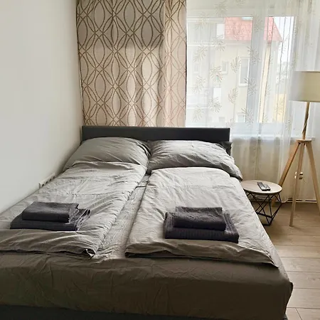 Apartment Stylish Near Airport *