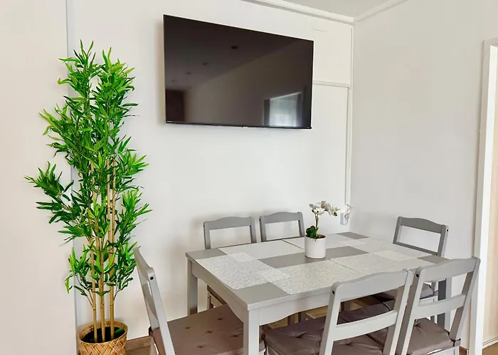 Stylish Near Airport Schwechat